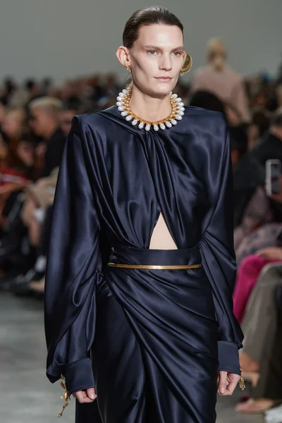 Look 20